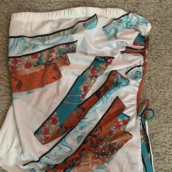 Tube top - Picture 2 of 2